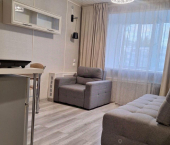 комната 80 кв м ул Братьев Касимовых, 22/7