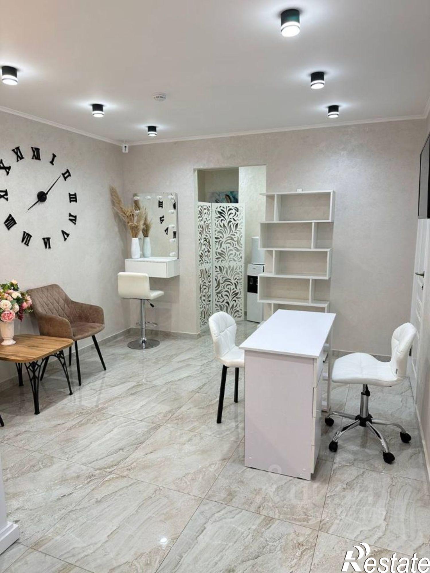 Купить помещение свободного назначения за 8 792 200 рублей на ул Заслонова, 9