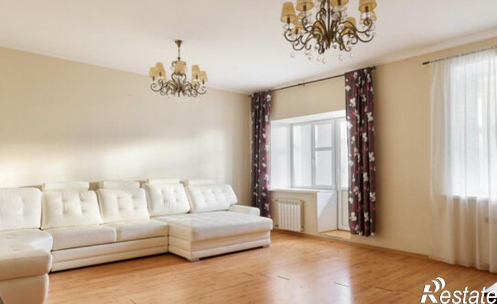 3-комн квартира Республика Татарстан (Татарстан), Казань, улица Марселя Салимжанова, 15/8Б