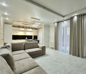 2-комн, 70кв м, этаж 4/5 ул Генерала Ерина, 15