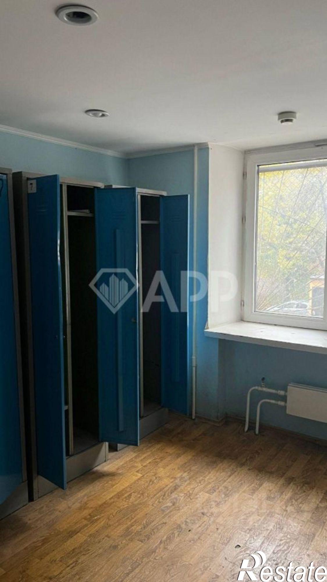 Купить помещение свободного назначения за 36 000 100 рублей на ул Николая Ершова, 8