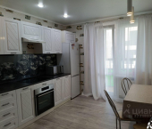 комната 75 кв м ул Александра Курынова, 10 2