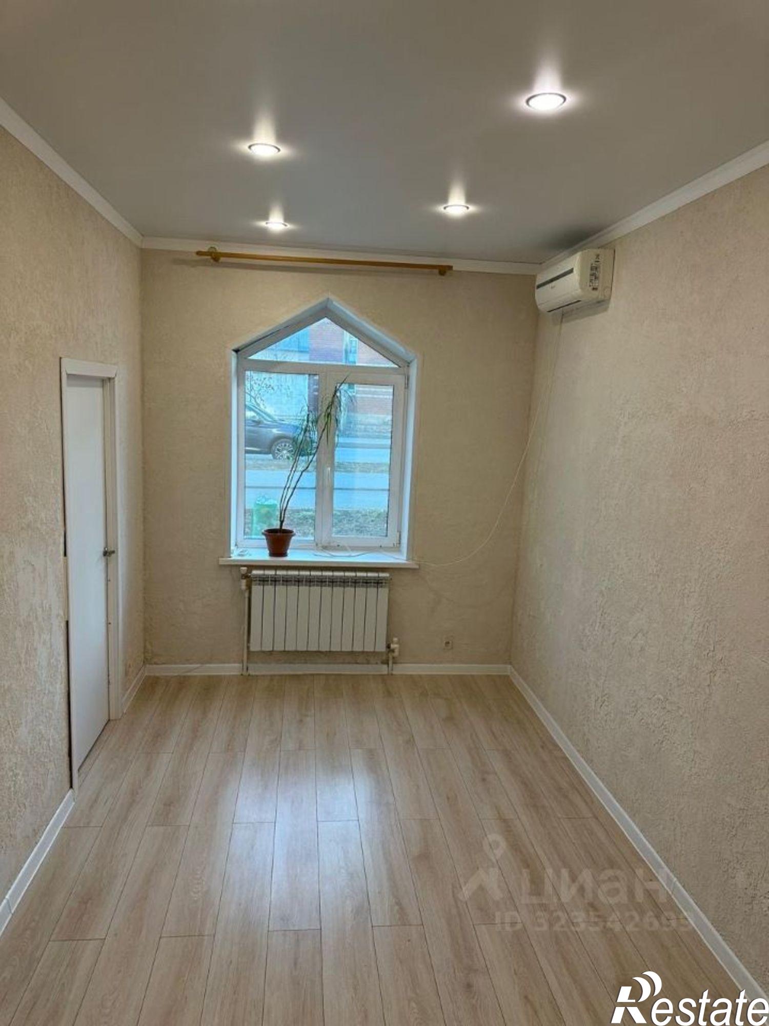 Купить помещение свободного назначения за 10 000 100 рублей на проспект Тукая, 31