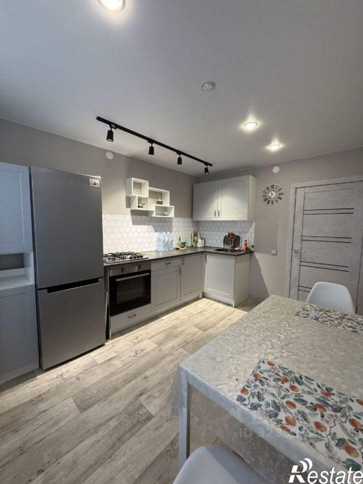 2-комн квартира проспект Нефтяников, 59А,  д. 59А