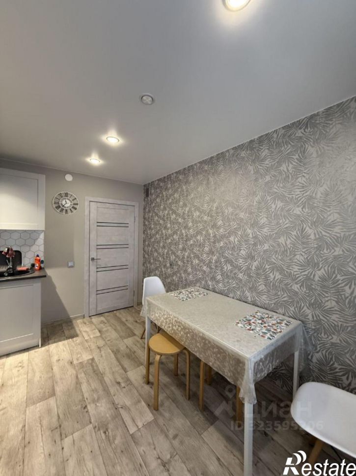 2-комн квартира проспект Нефтяников, 59А,  д. 59А