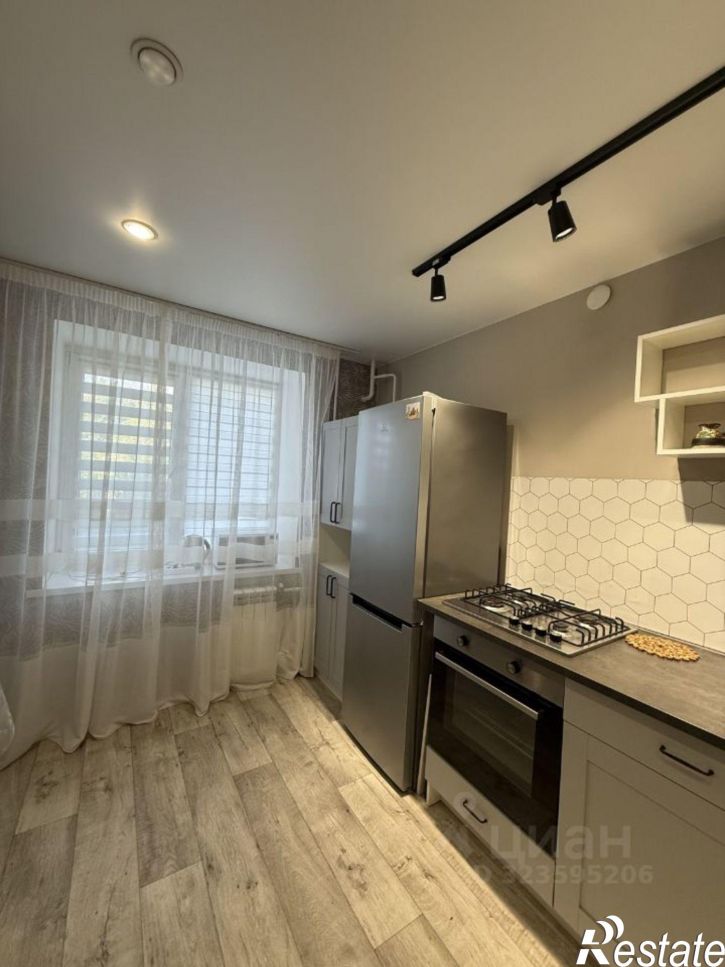 2-комн квартира проспект Нефтяников, 59А,  д. 59А