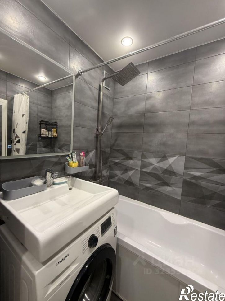 2-комн квартира проспект Нефтяников, 59А,  д. 59А