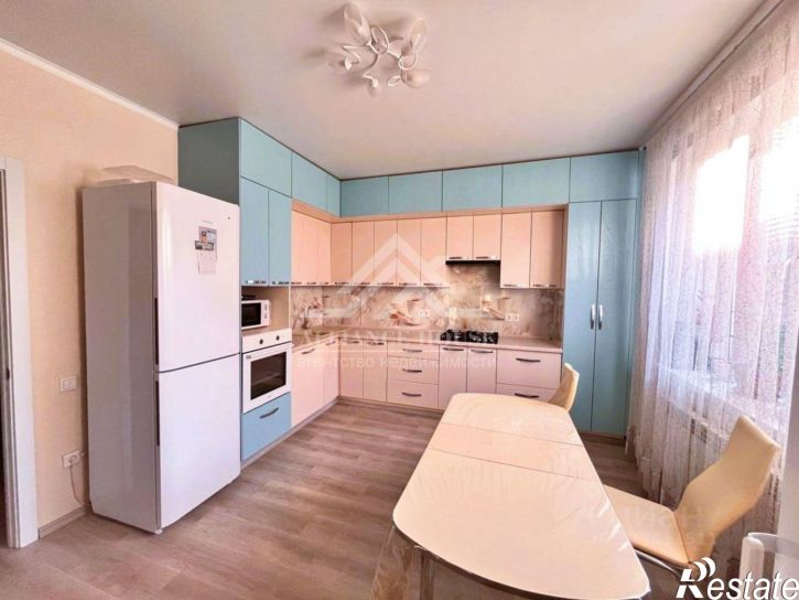 3-комн квартира улица Комарова, 29А,  д. 29А