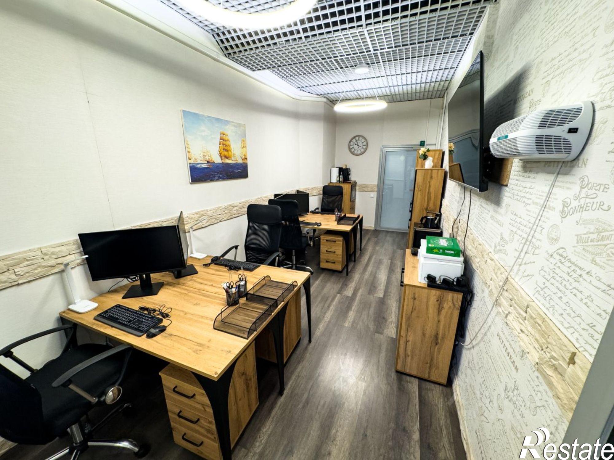 Сдать офис, помещение под офис за 185 700 рублей на Казань