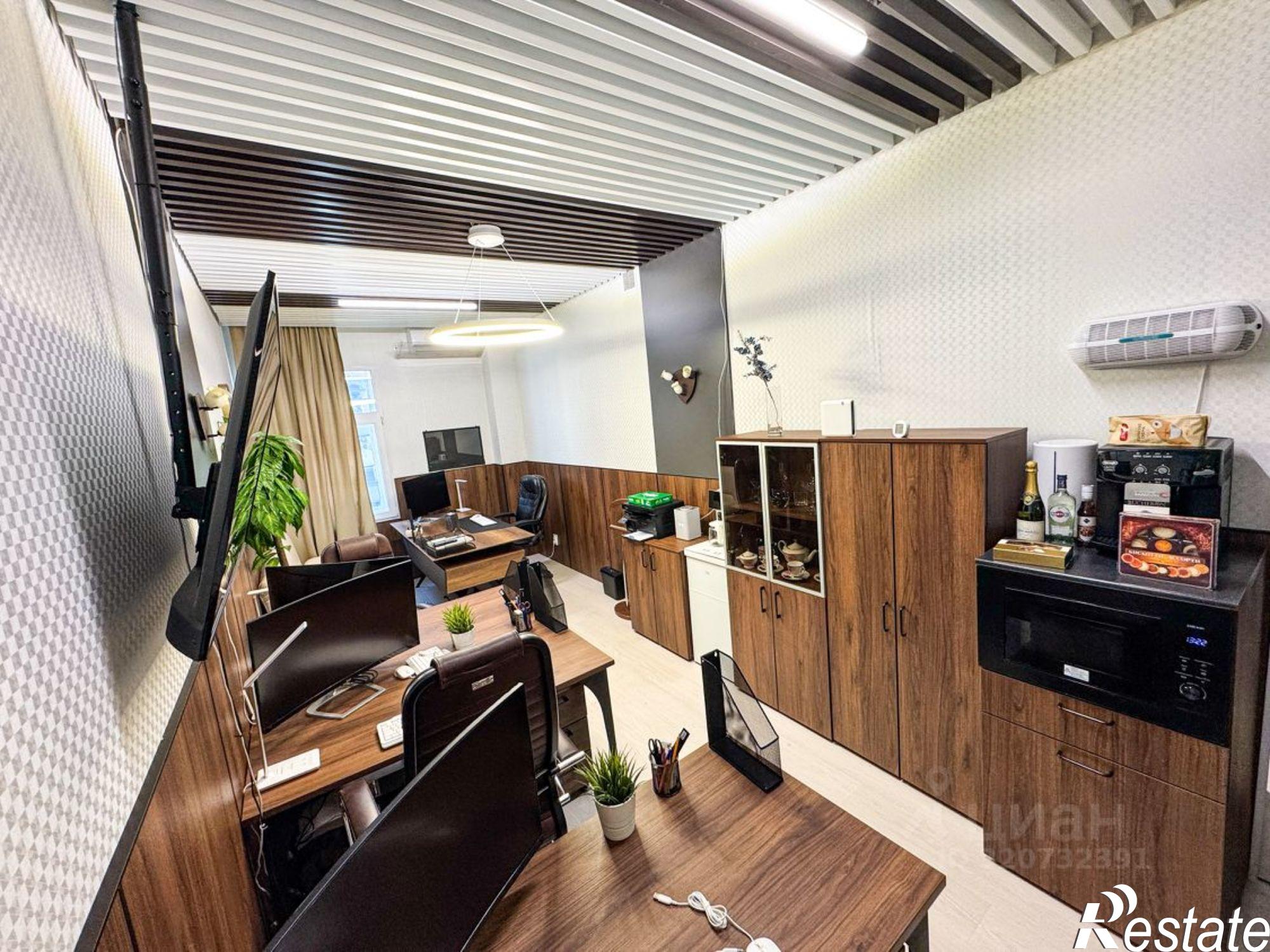 Сдать офис, помещение под офис за 204 817 рублей на Казань