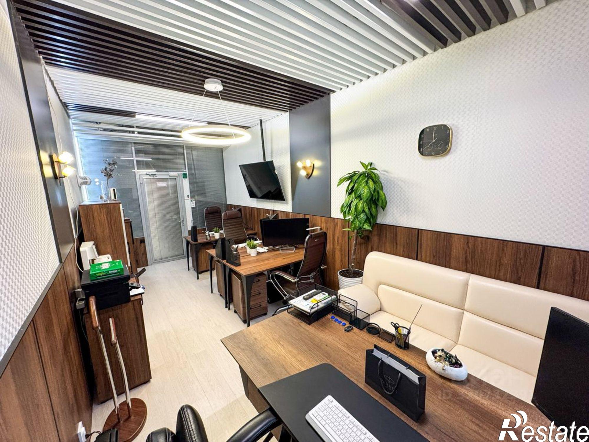 Сдать офис, помещение под офис за 204 817 рублей на Казань