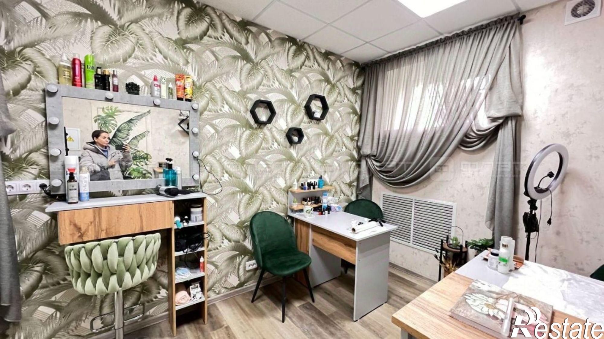 Купить офис, помещение под офис за 3 396 640 рублей на Татарстан, Казань, Вахитовский, ул. Сафьян, 8