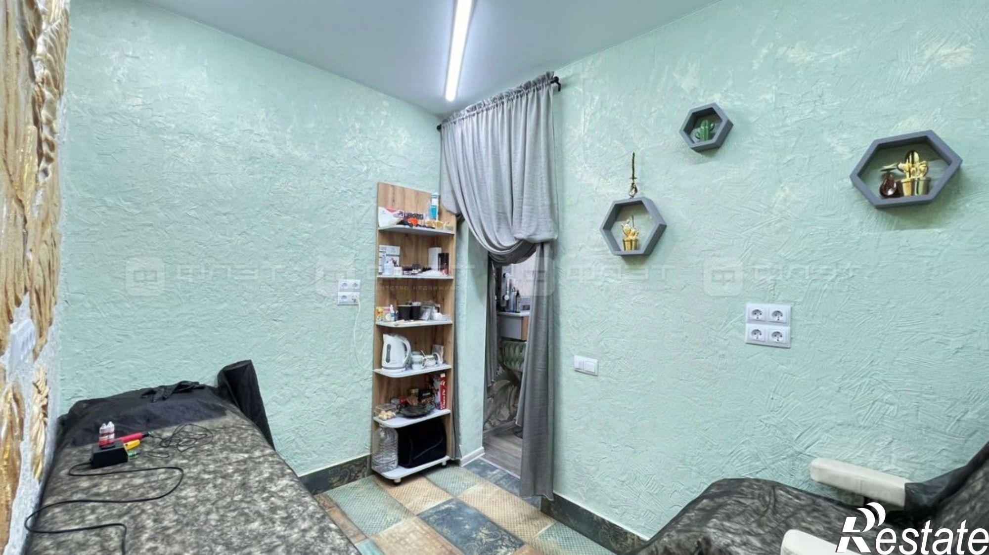 Купить офис, помещение под офис за 3 396 640 рублей на Татарстан, Казань, Вахитовский, ул. Сафьян, 8