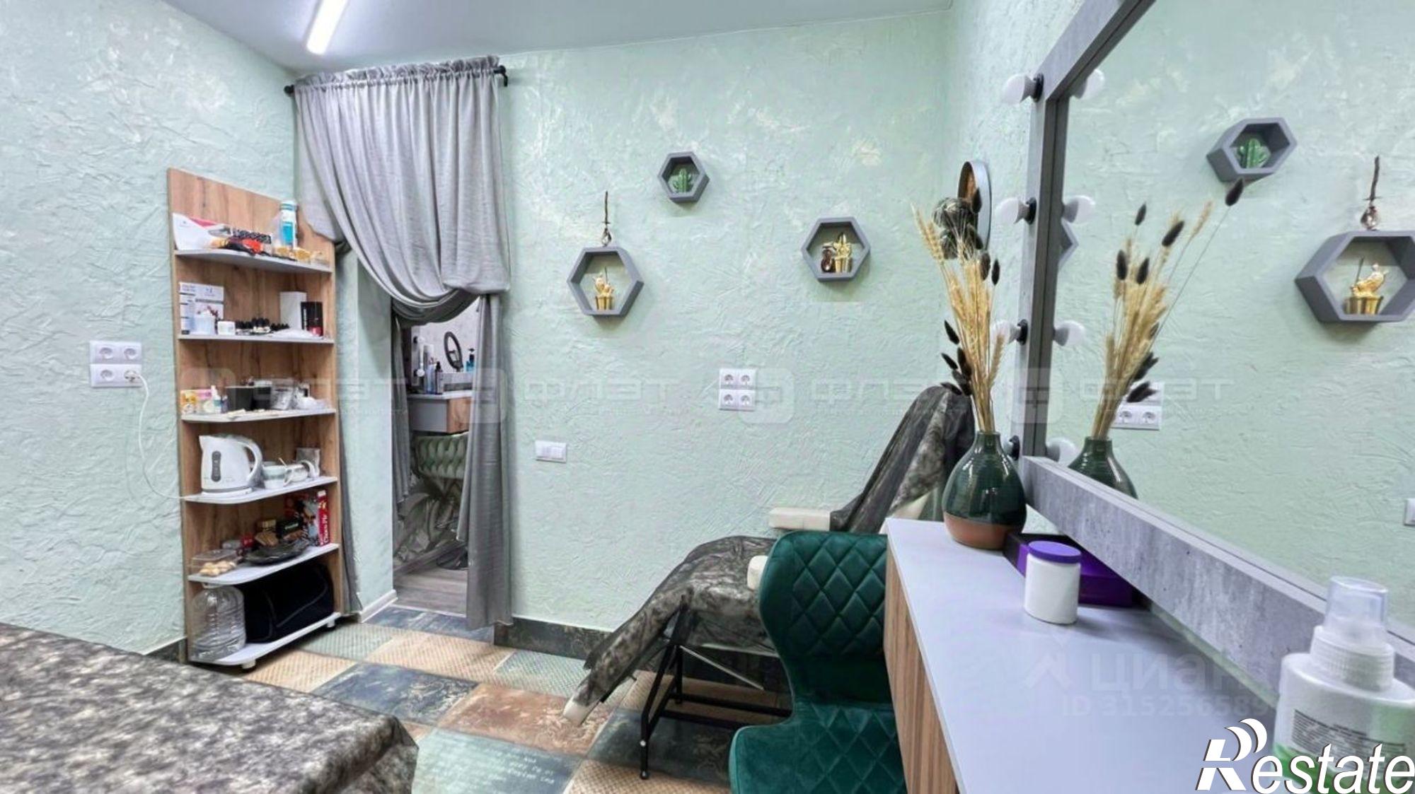 Купить офис, помещение под офис за 3 396 640 рублей на Татарстан, Казань, Вахитовский, ул. Сафьян, 8