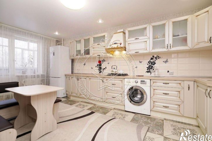 4-комн квартира Казань, Академика Сахарова ул, 16