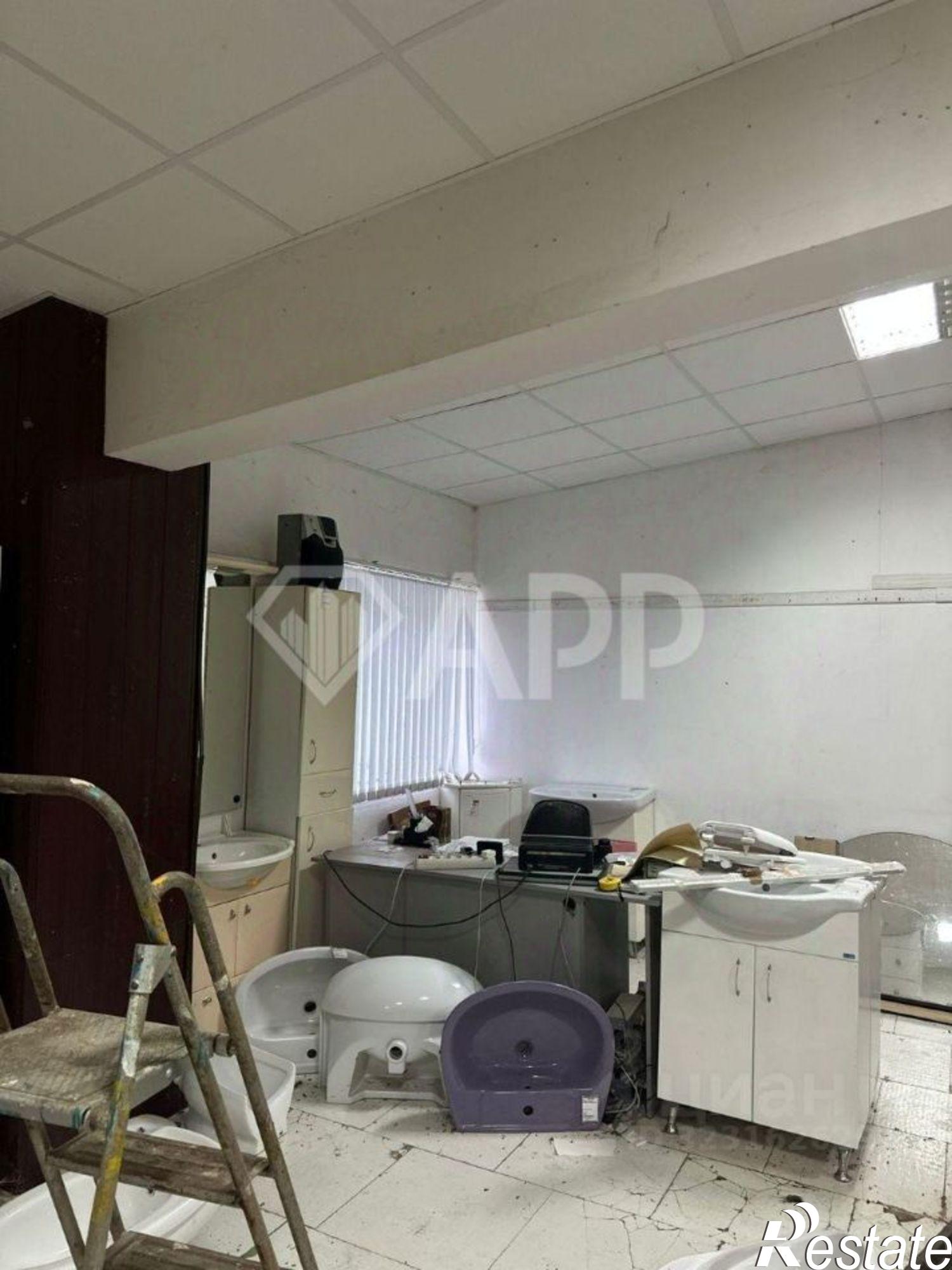 Сдать ОСЗ, отдельно стоящее здание за 181 500 рублей на ул Вахитова, 17