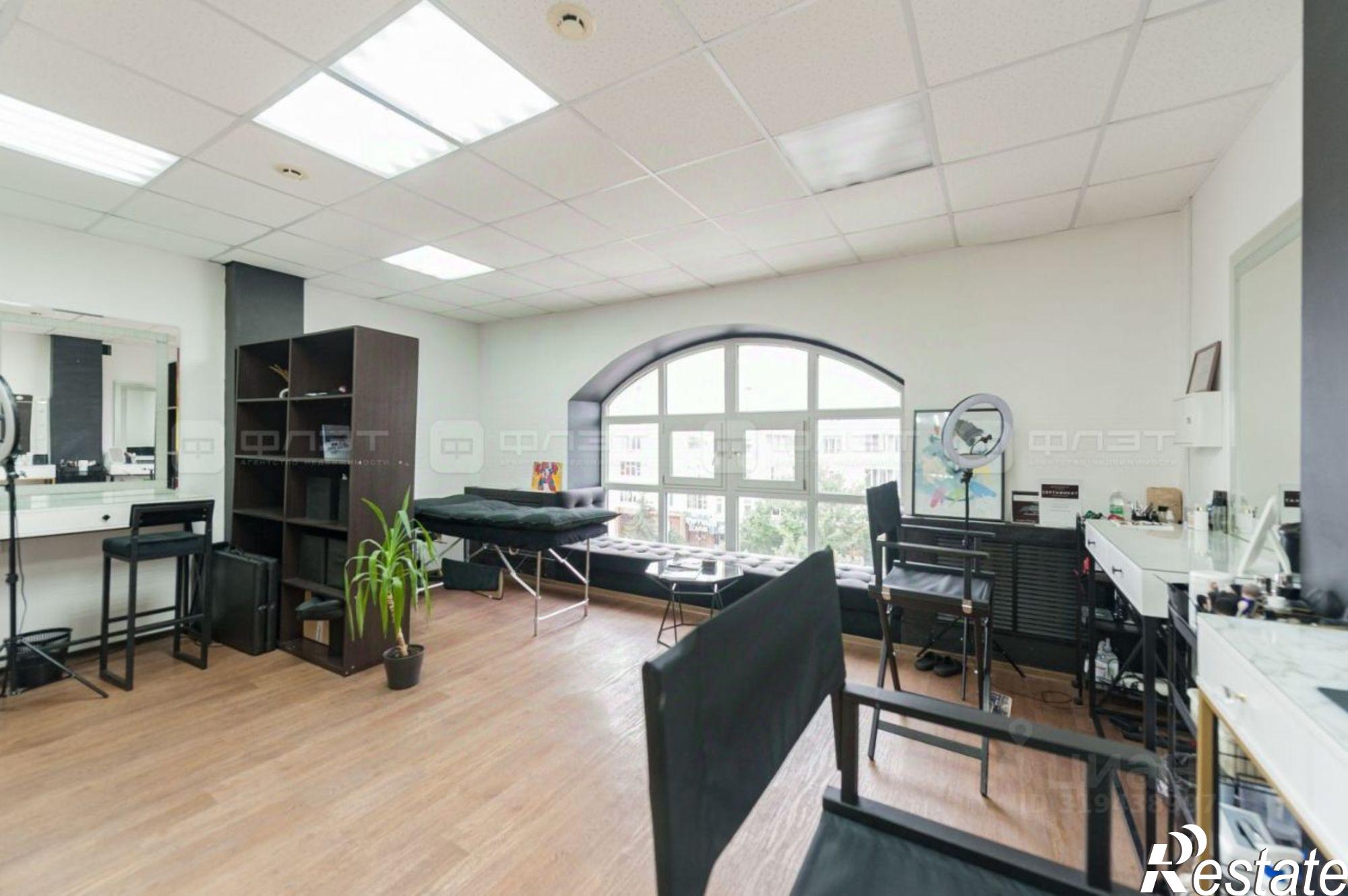 Купить офис, помещение под офис за 25 713 500 рублей на улица Татарстан, 1А