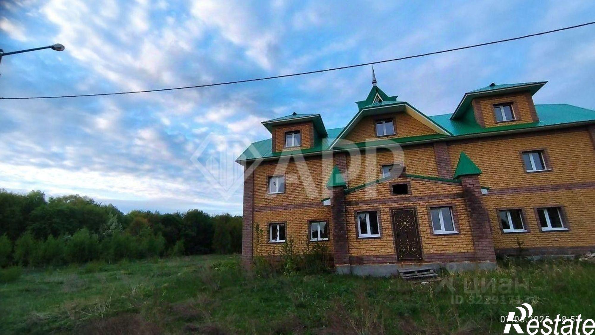 Купить ОСЗ, отдельно стоящее здание за 12 000 000 рублей на Верхняя улица, 3