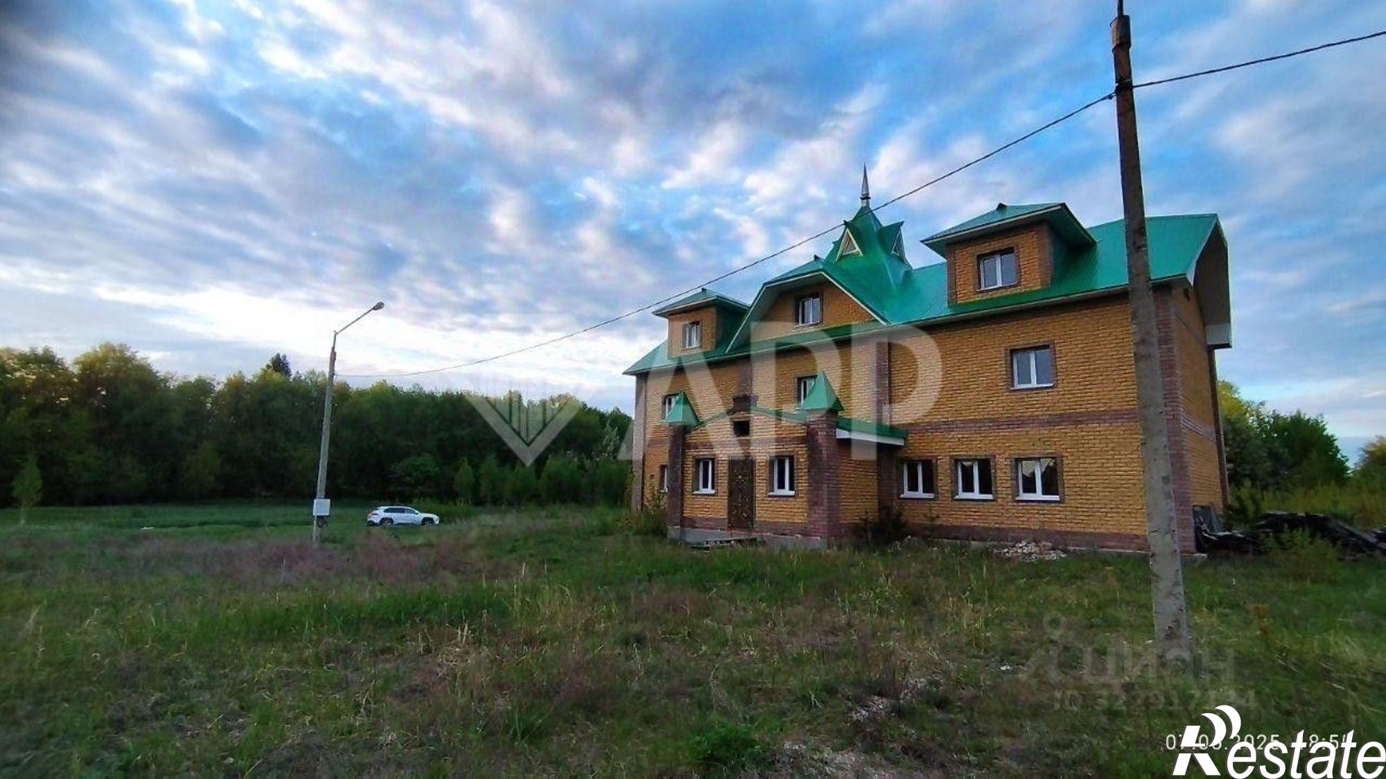 Купить ОСЗ, отдельно стоящее здание за 12 000 000 рублей на Верхняя улица, 3