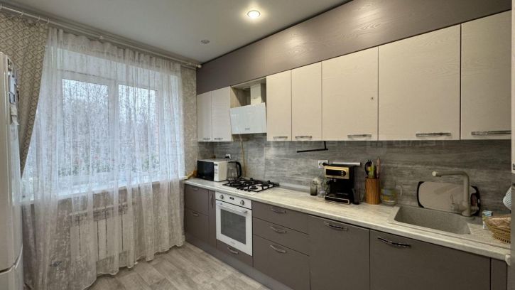 3-комн квартира ул. Солнечная, дом 1б