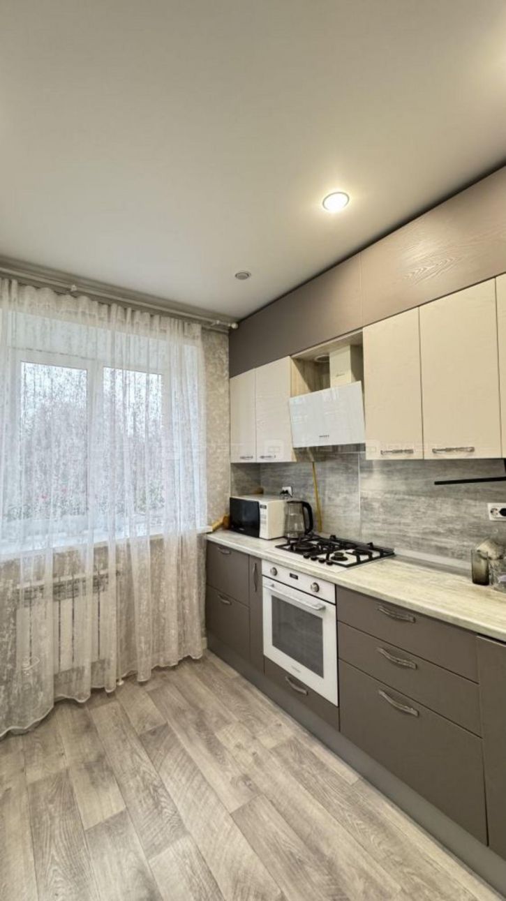 3-комн квартира ул. Солнечная, дом 1б