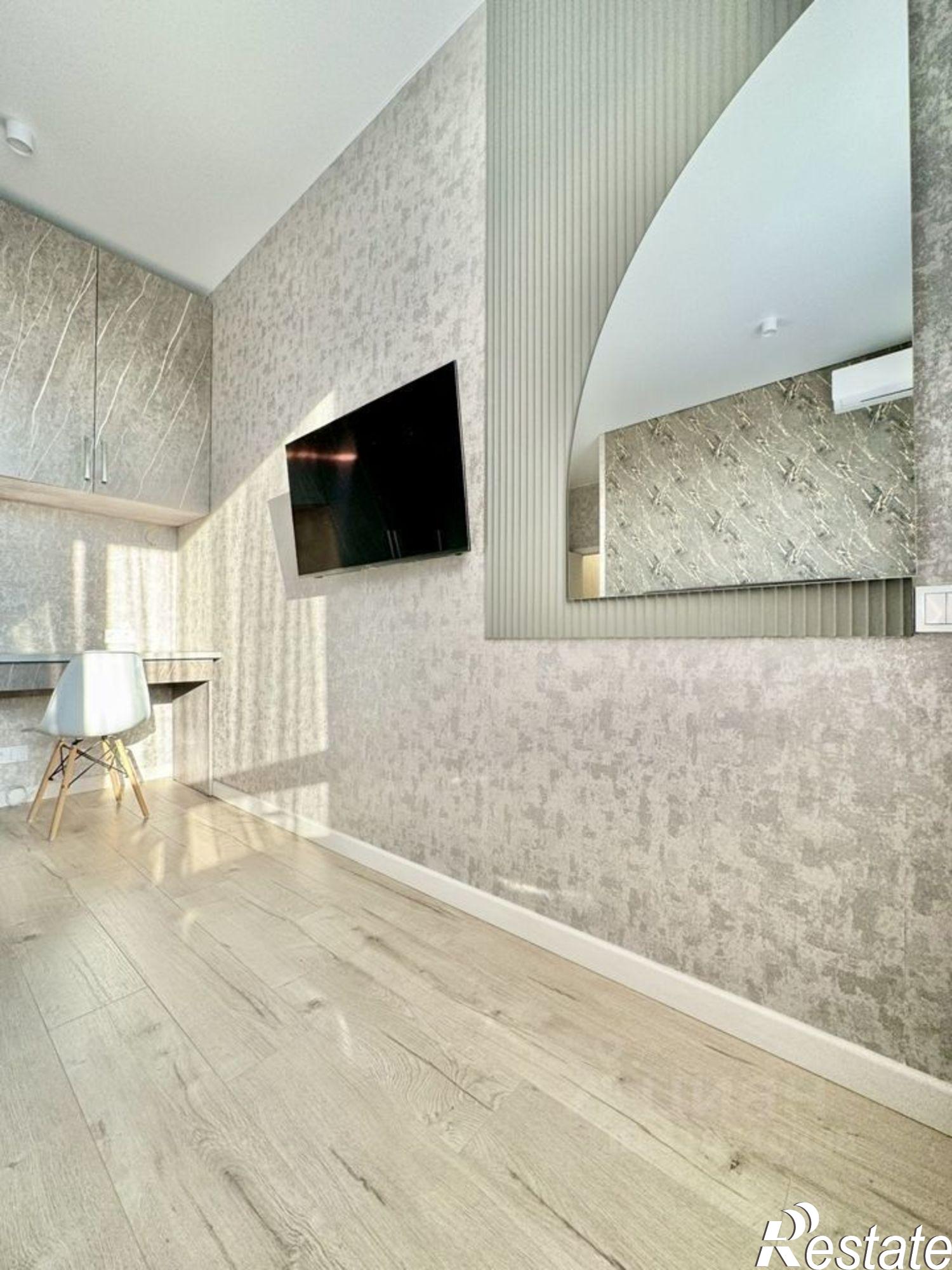 Сдать квартиру за 75 000 рублей на Казань