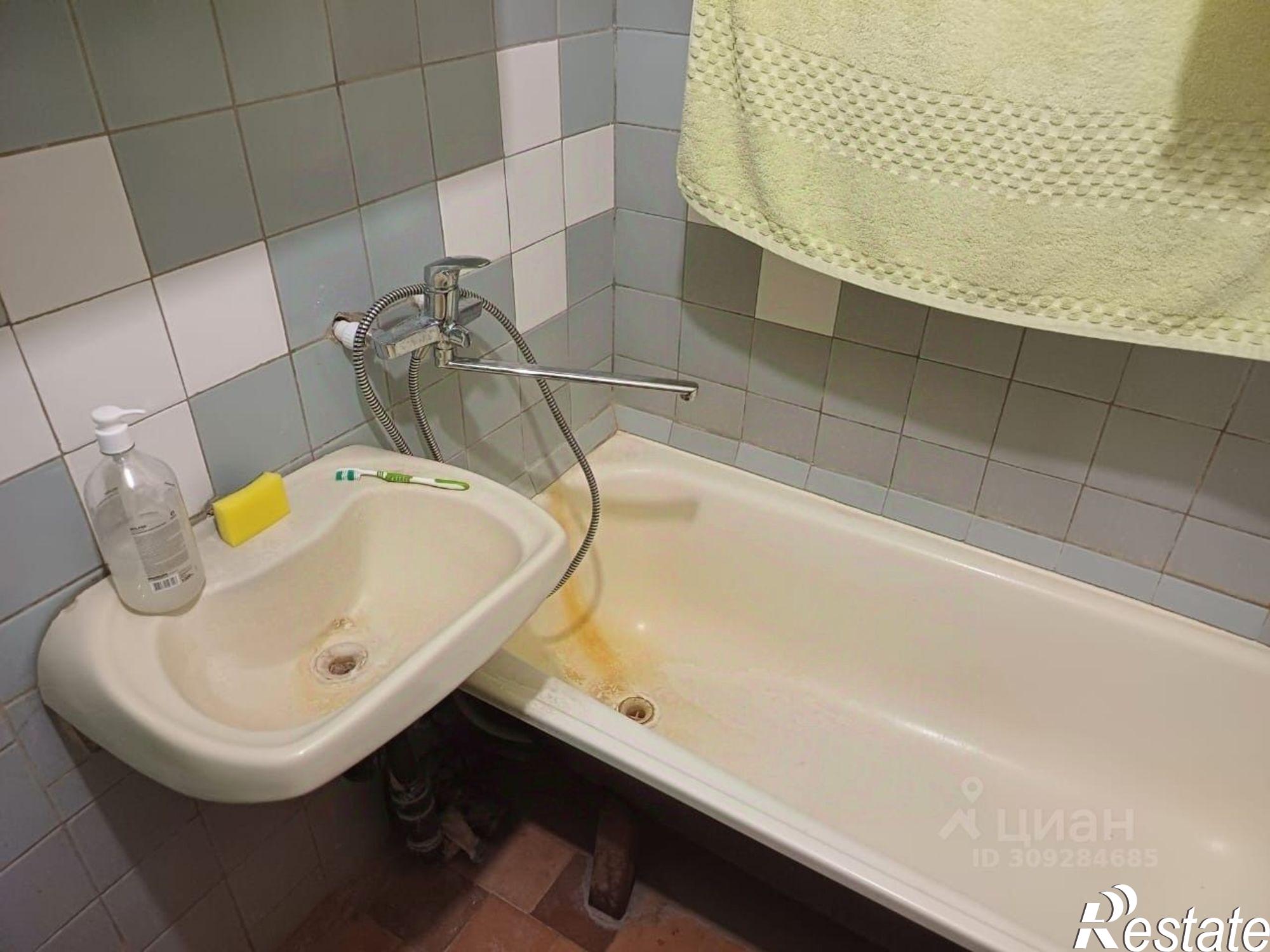 Купить квартиру за 2 000 000 рублей на улица Разведчиков, 5