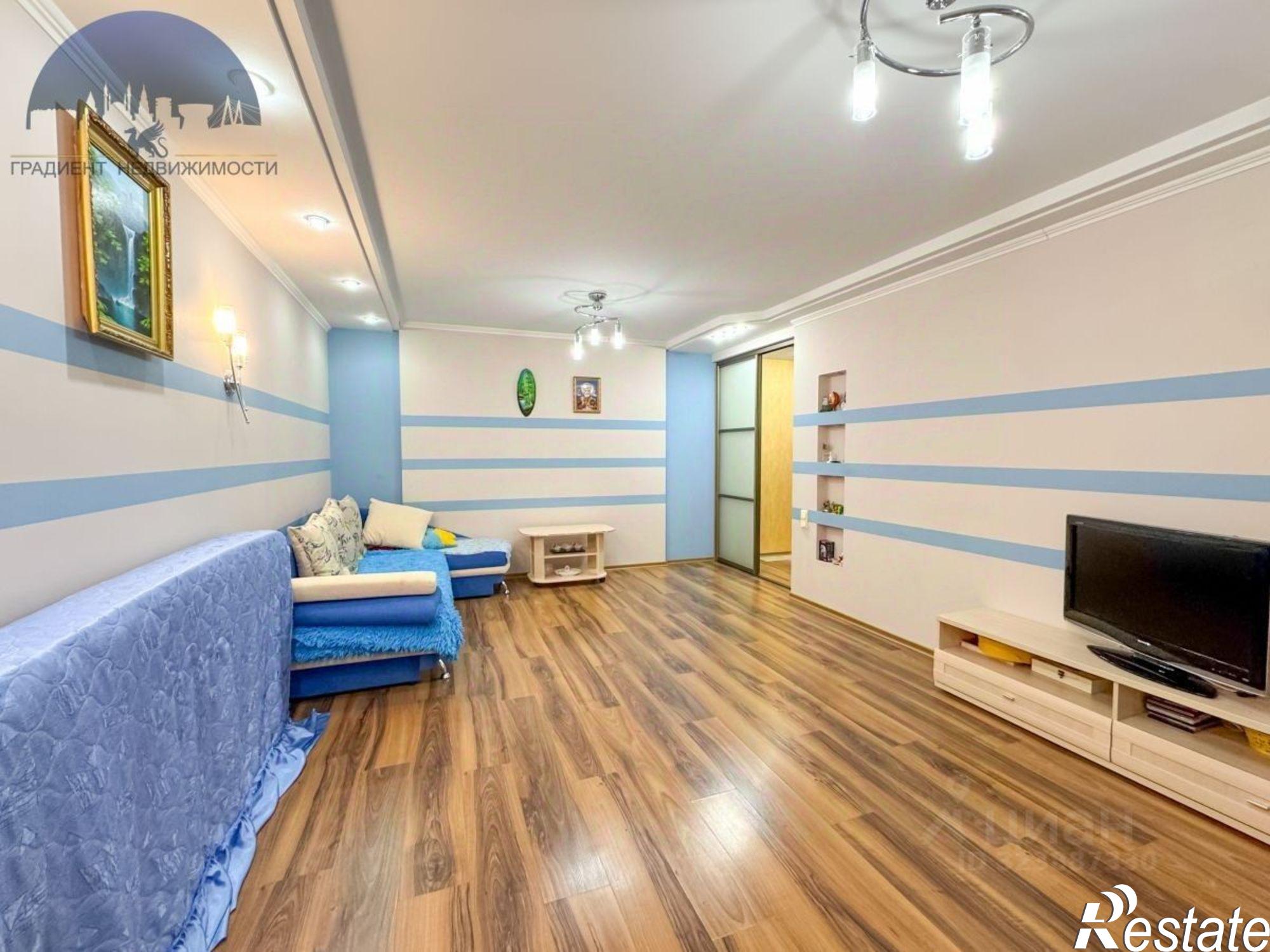 Купить квартиру за 10 000 000 рублей на пр-кт Строителей, 16