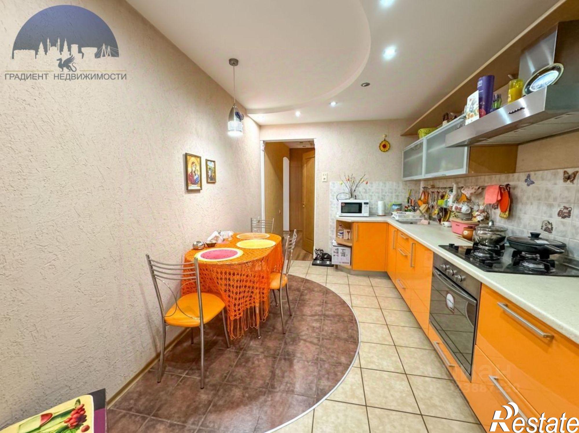 Купить квартиру за 10 000 000 рублей на пр-кт Строителей, 16