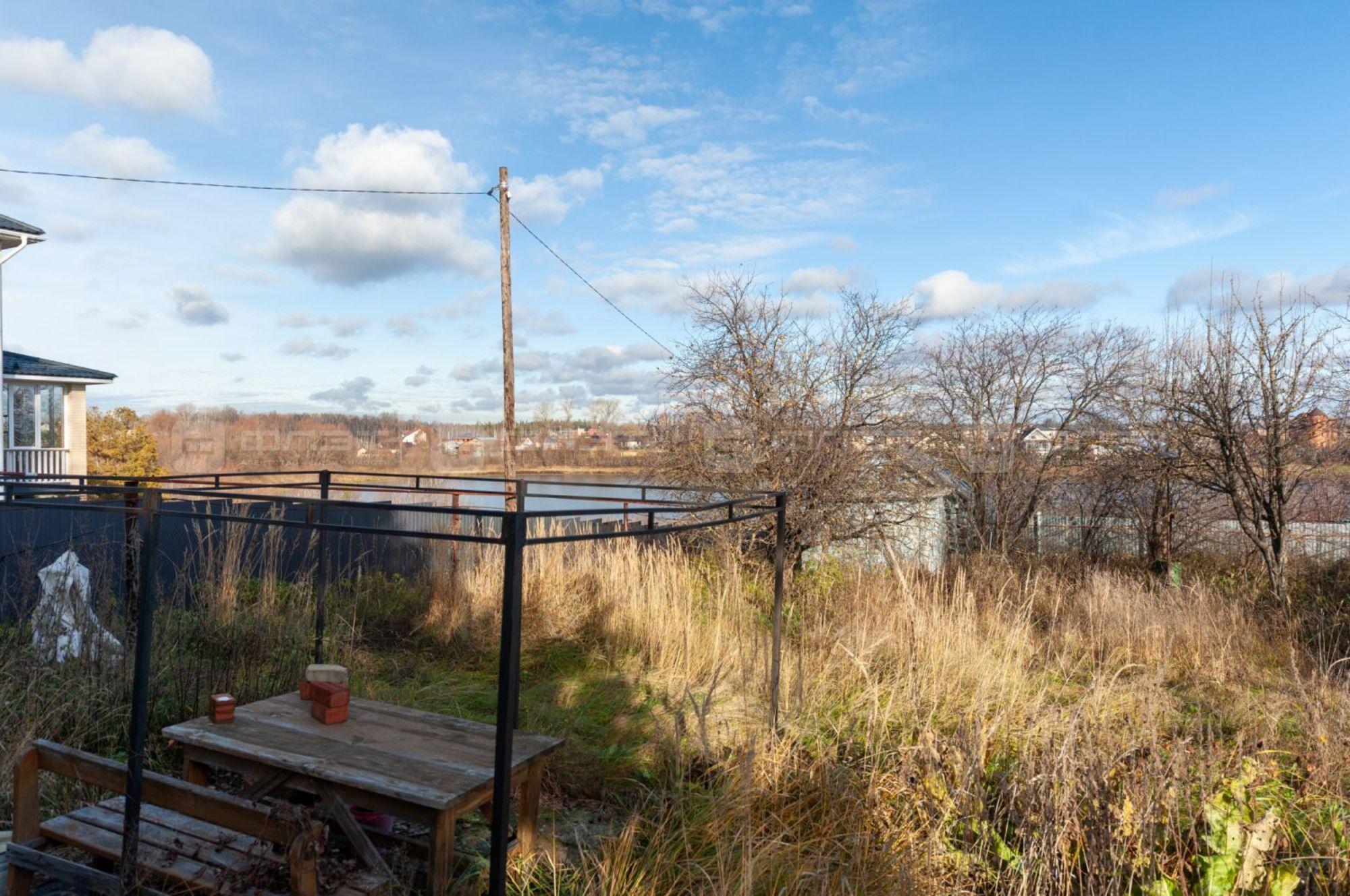 Купить землю, земельный участок за 13 000 000 рублей на ул. Приозерная, дом 54