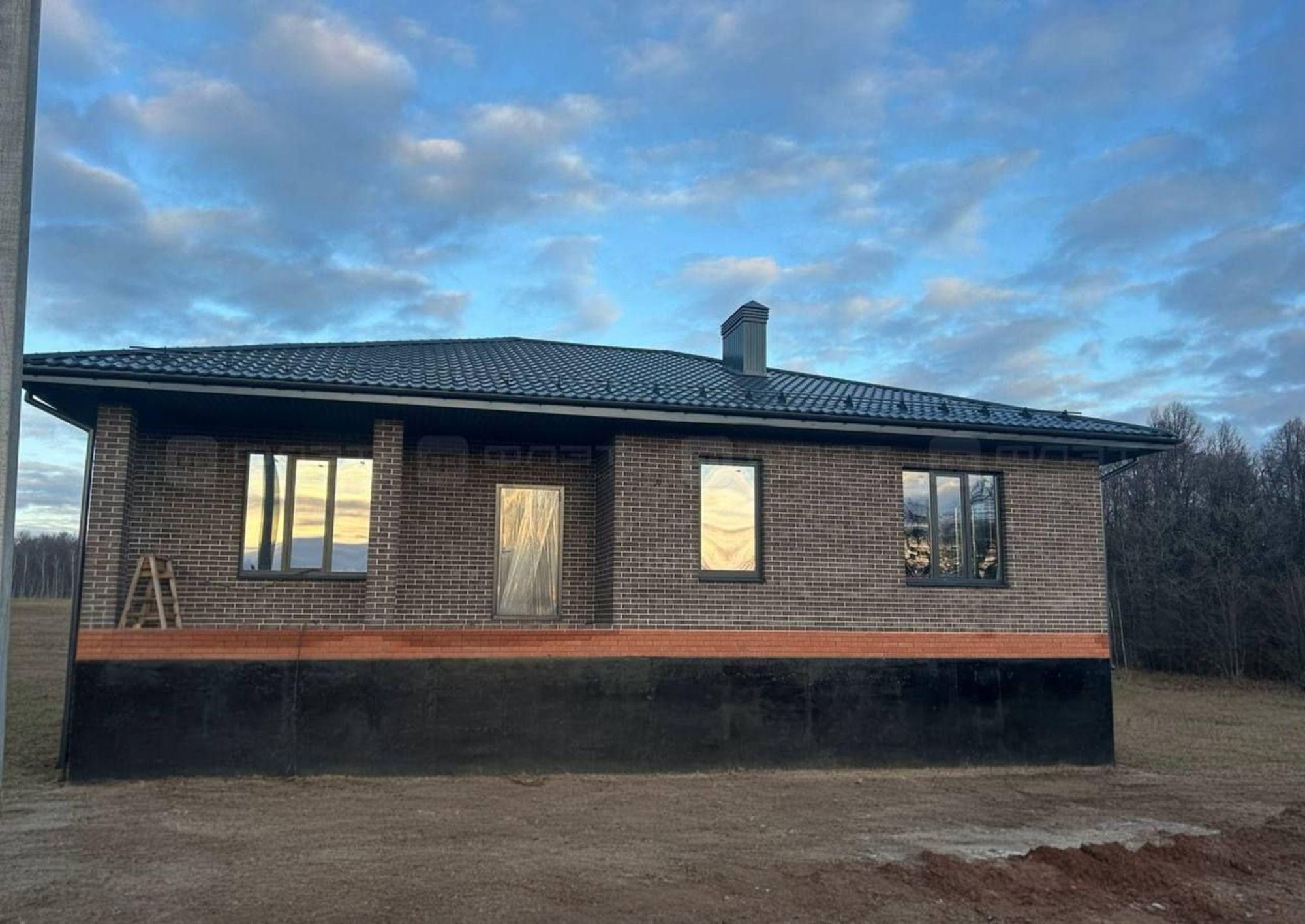 Купить дачу, дом, коттедж за 9 800 000 рублей на ул. Осенняя, дом 4