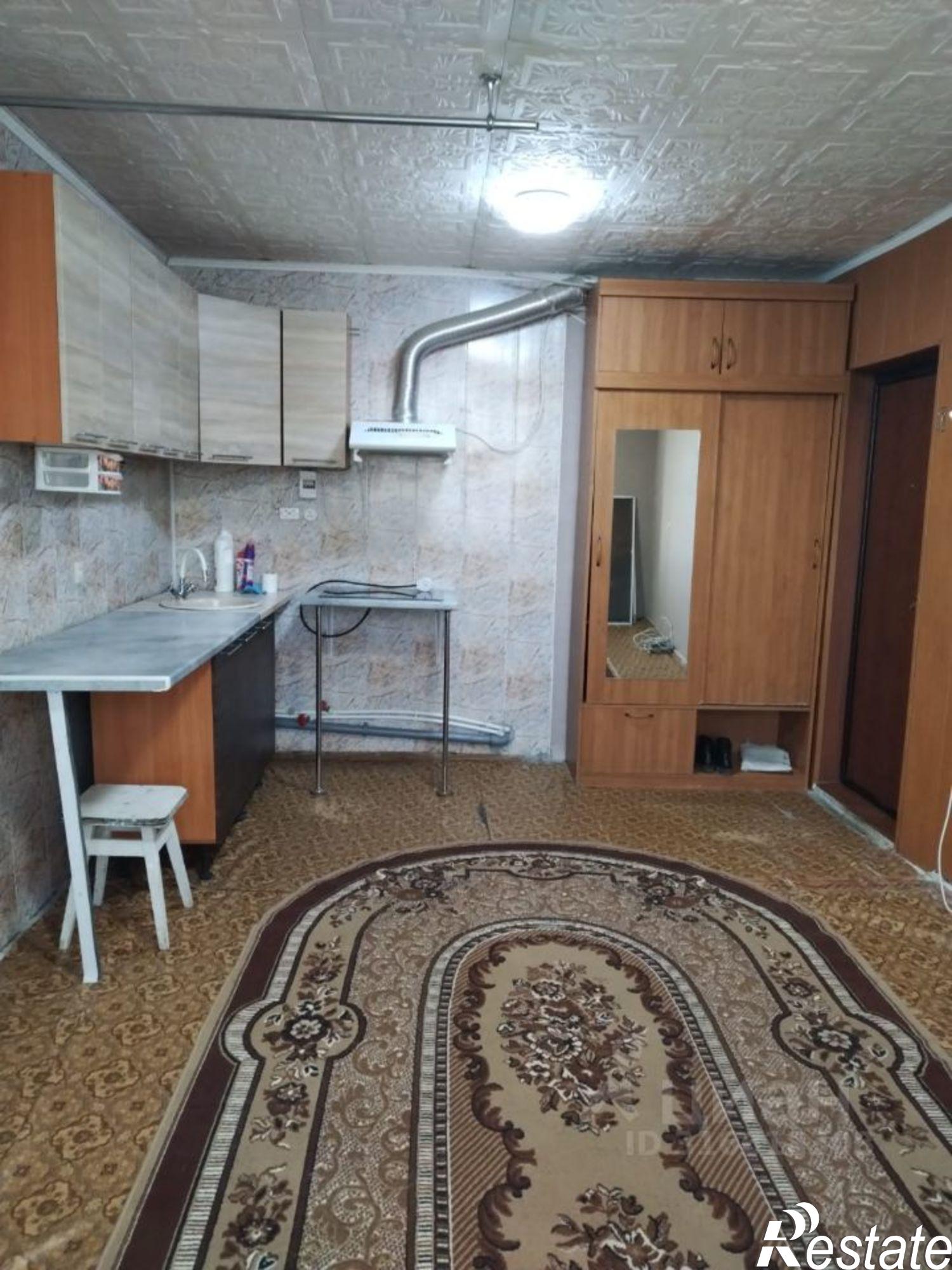 Сдать комнату за 8 000 рублей на Малая Красная улица, 1