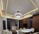 3-комн, 98кв м, этаж 3/4 улица Касаткина, 15