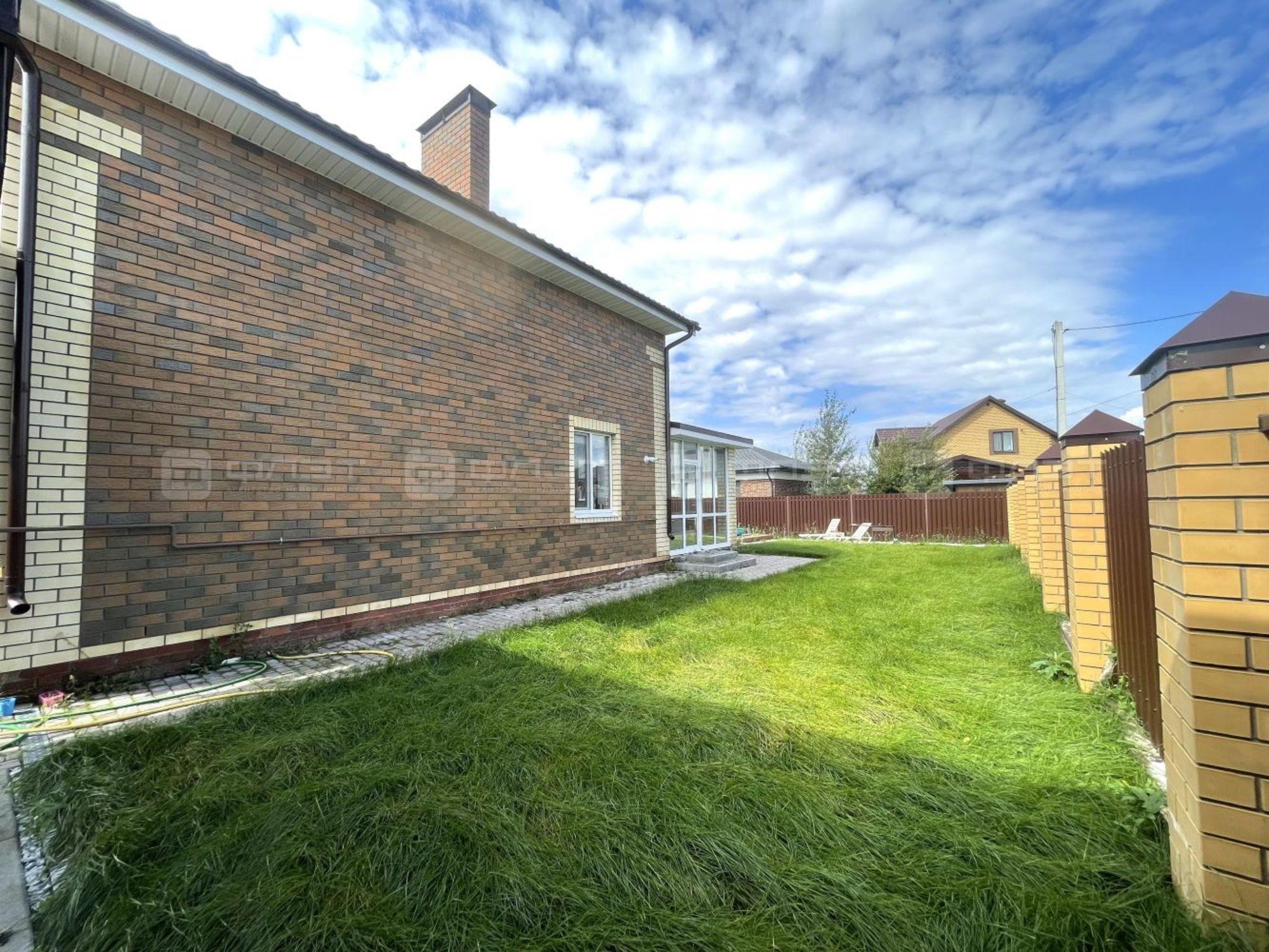 Купить дачу, дом, коттедж за 18 000 000 рублей на ул. Каримова