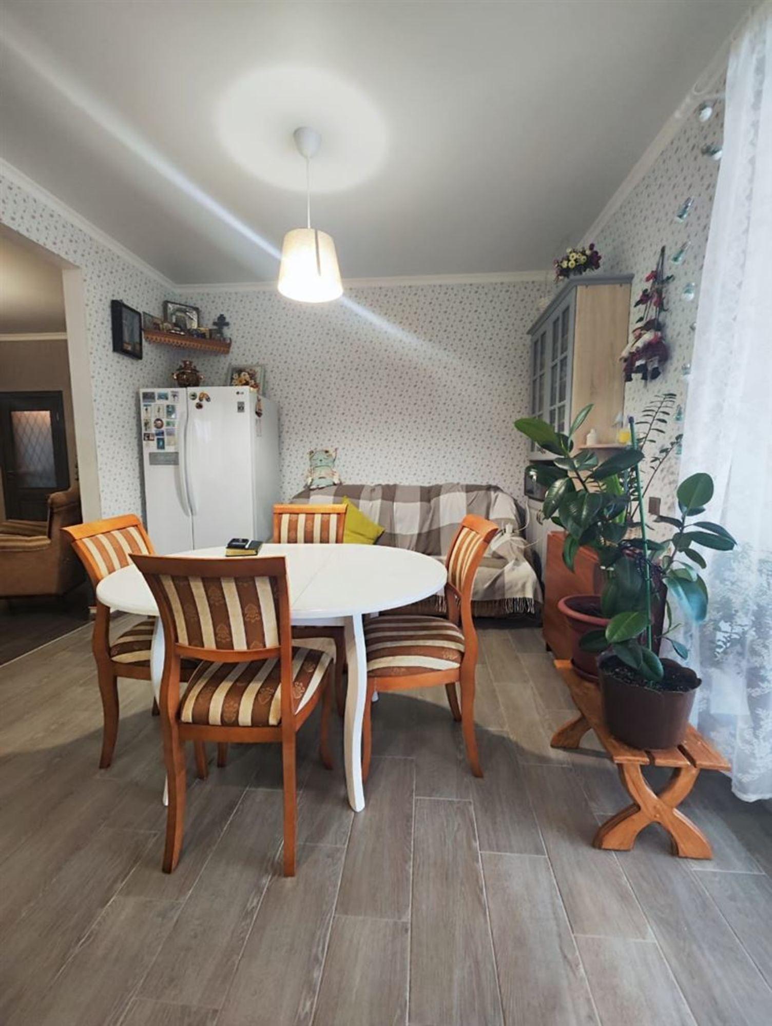 Купить дачу, дом, коттедж за 12 000 000 рублей на ул 30-й Квартал, д. 18/1