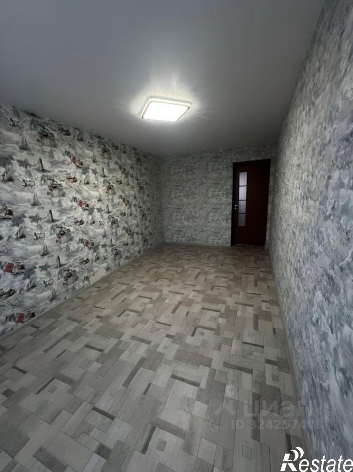 2-комн квартира улица Гагарина, 4,  д. 4