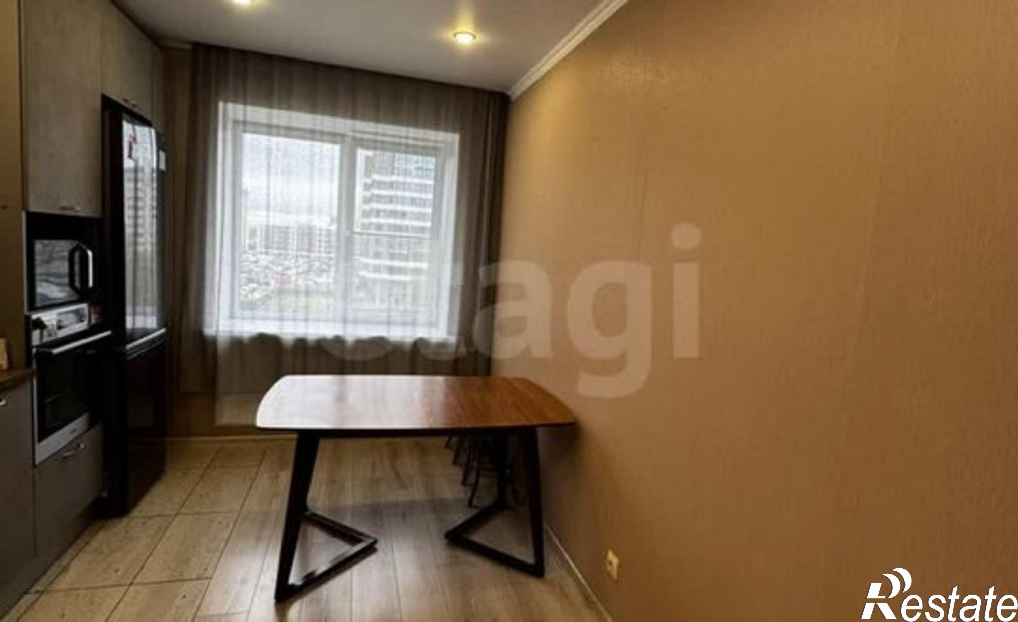 Купить квартиру за 8 500 000 рублей на проспект Строителей, 63