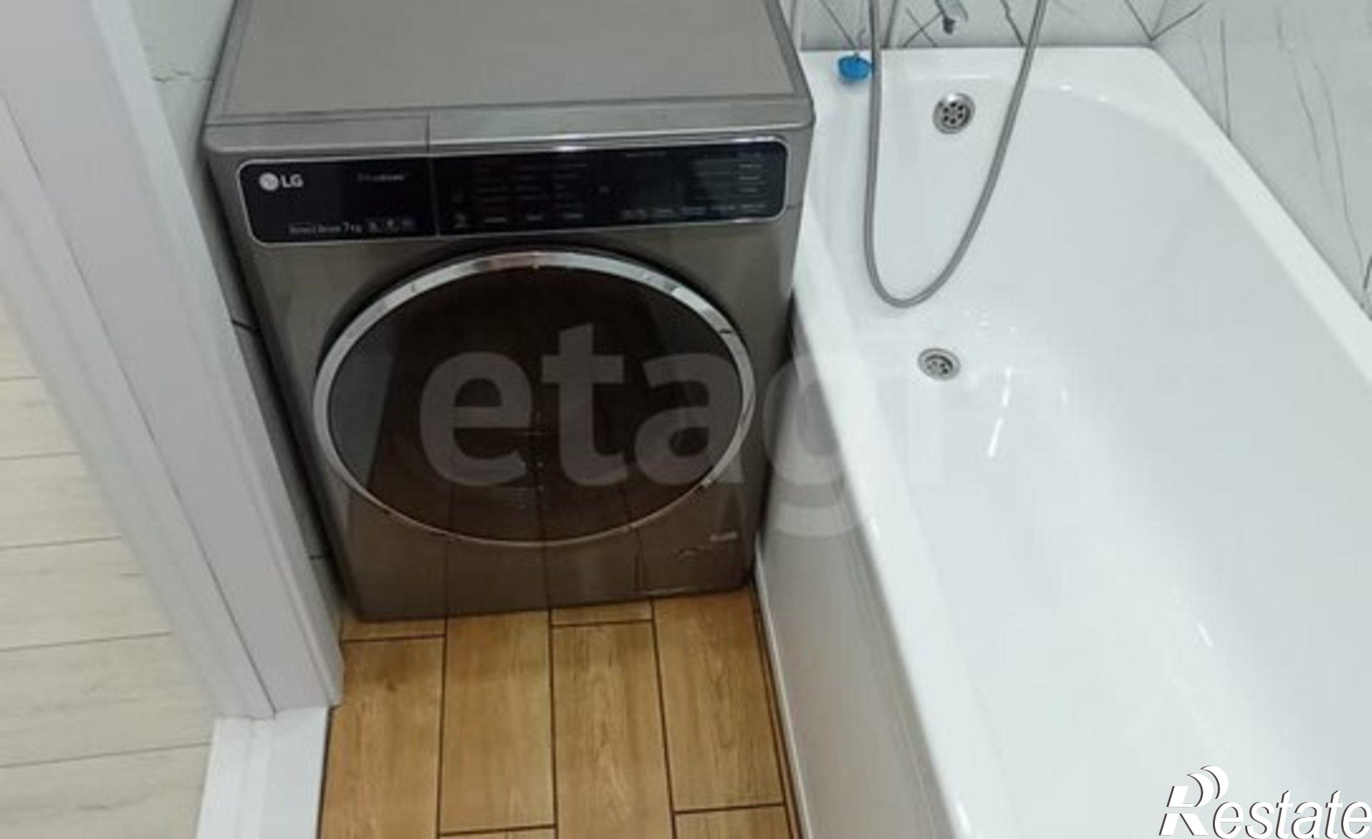 Купить квартиру за 4 050 000 рублей на проспект Строителей, 11А