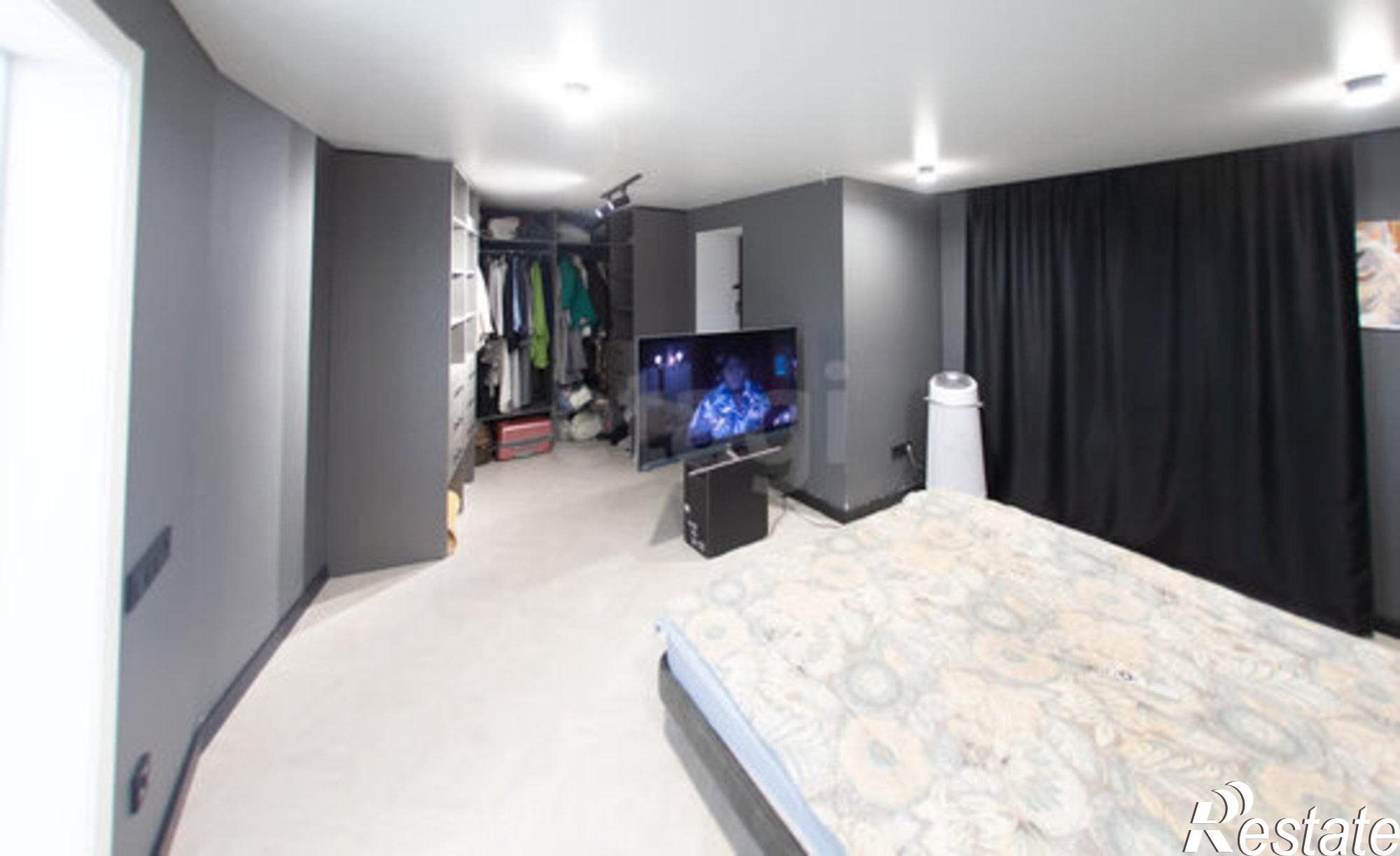 Купить квартиру за 8 900 000 рублей на улица Клары Цеткин, 18