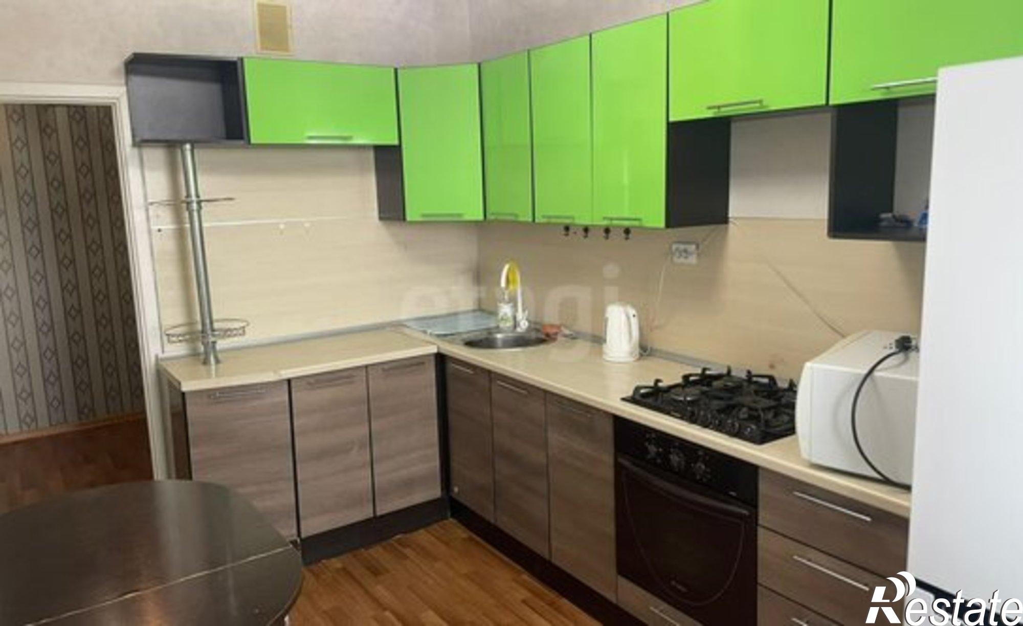 Купить квартиру за 6 100 000 рублей на проспект Строителей, 68