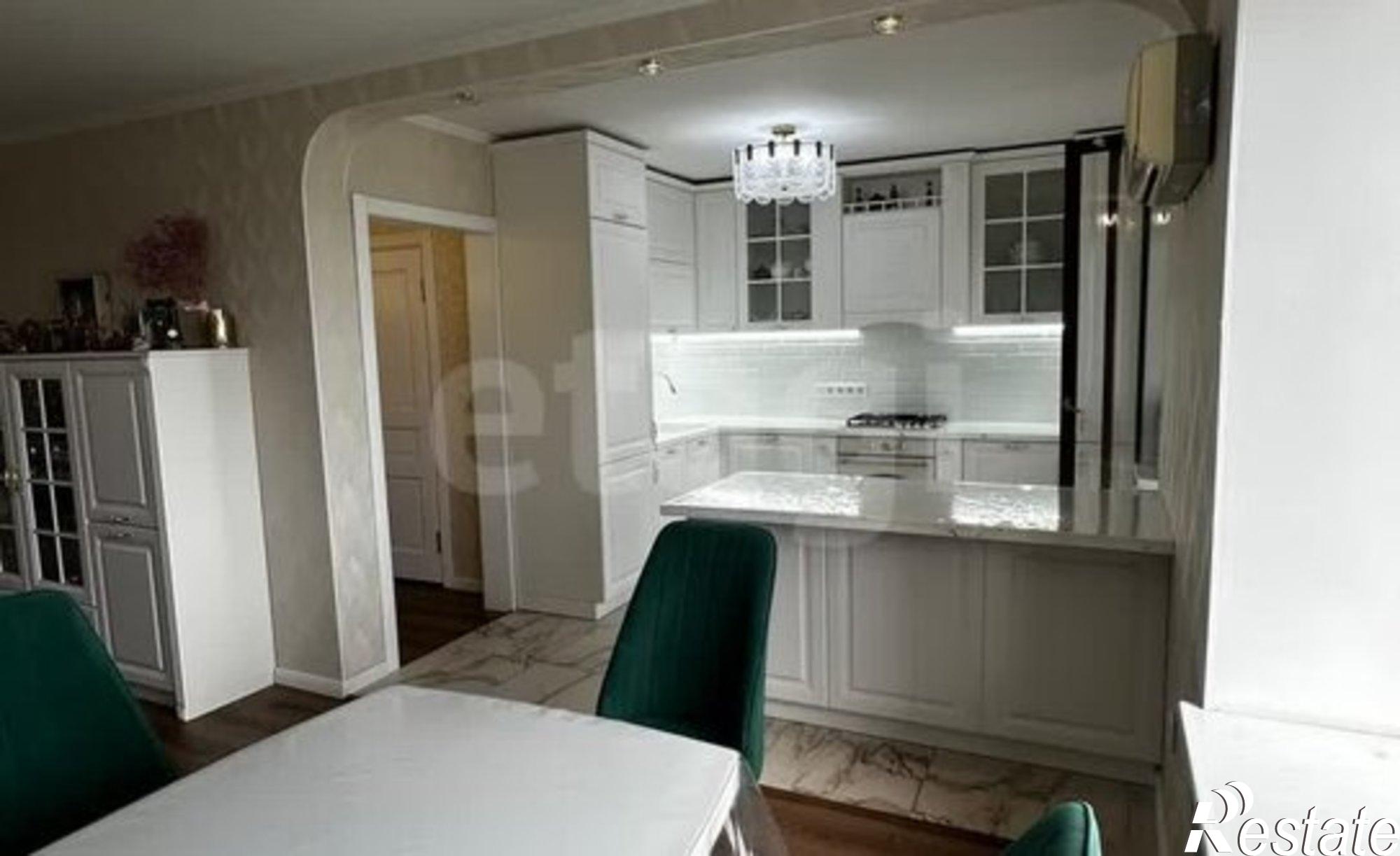 Купить квартиру за 14 000 000 рублей на Габдуллы Тукая пр-кт, 51