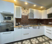 2-комн, 53кв м, этаж 2/10 улица Павлюхина, 99Б