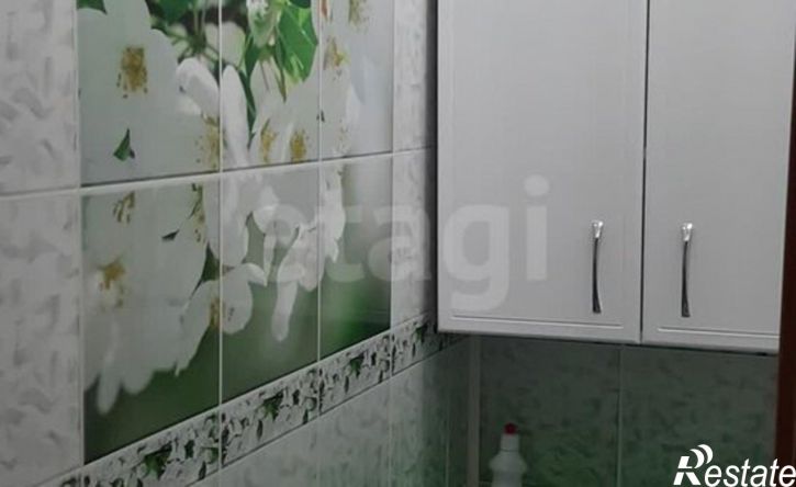 4-комн квартира улица Нахимова, 2,  д. 2