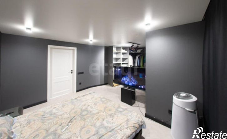 3-комн квартира улица Клары Цеткин, 18,  д. 18