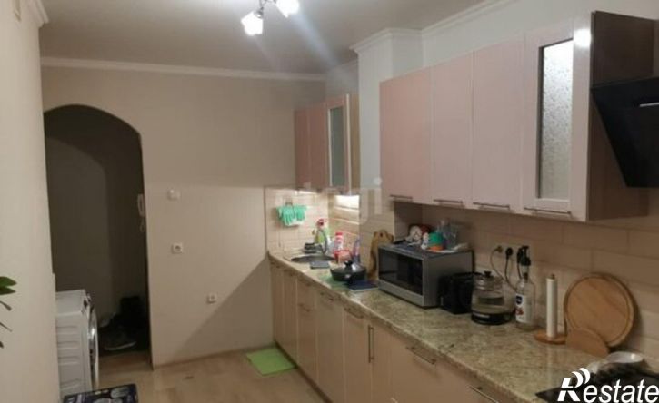 3-комн квартира улица 8 Марта, 32,  д. 32