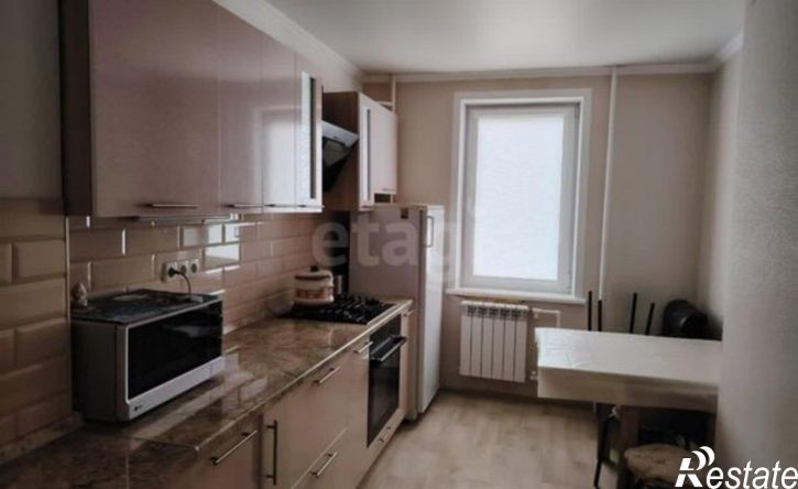 3-комн квартира улица 8 Марта, 32,  д. 32
