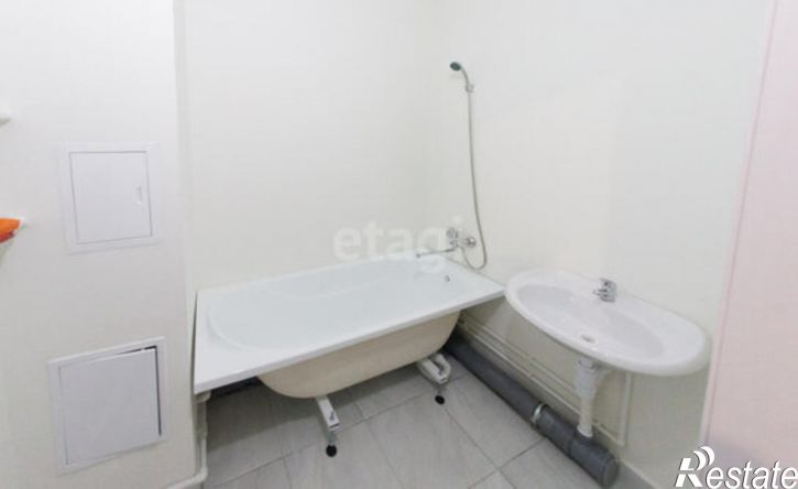 3-комн квартира улица Автомобилистов, 11,  д. 11