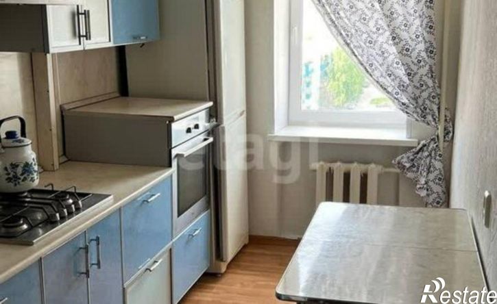 4-комн квартира улица 8 Марта, 15,  д. 15