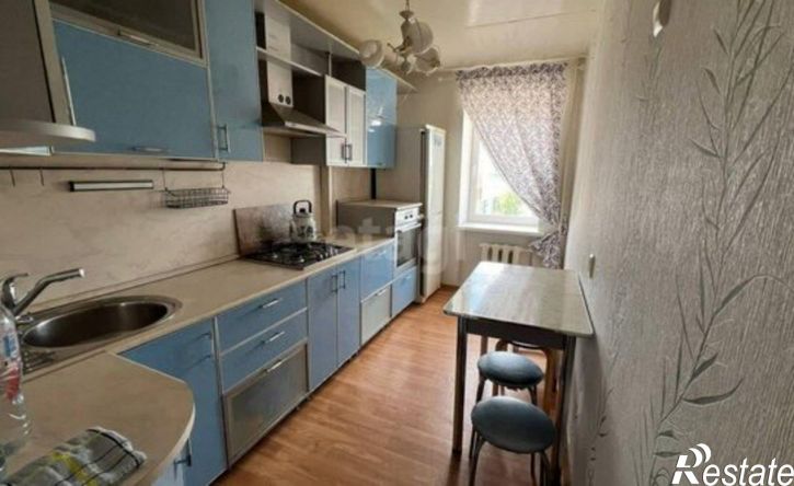 4-комн квартира улица 8 Марта, 15,  д. 15