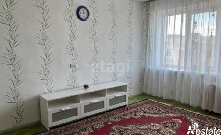 4-комн квартира улица 8 Марта, 15,  д. 15